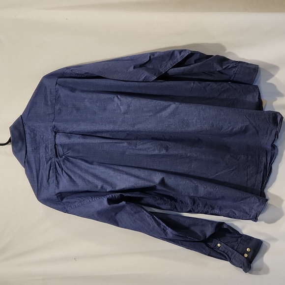 Men's Tommy Hilfiger collard button down blue shirt. - Picture 4 of 7